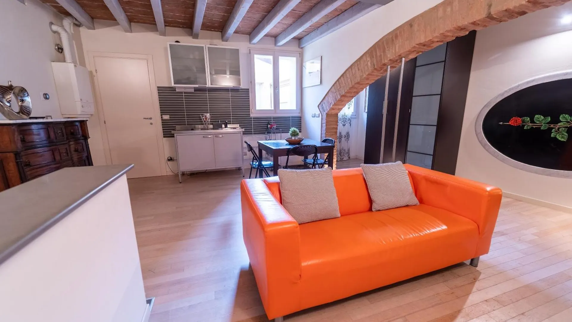 Realkasa Schiavonia Studio Bologna 0*,  Italy